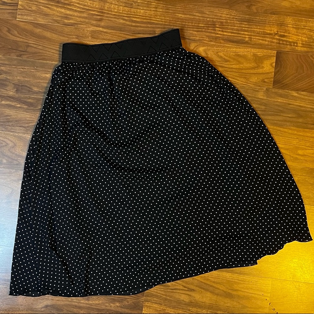 NWOT Black and white polka dot skirt